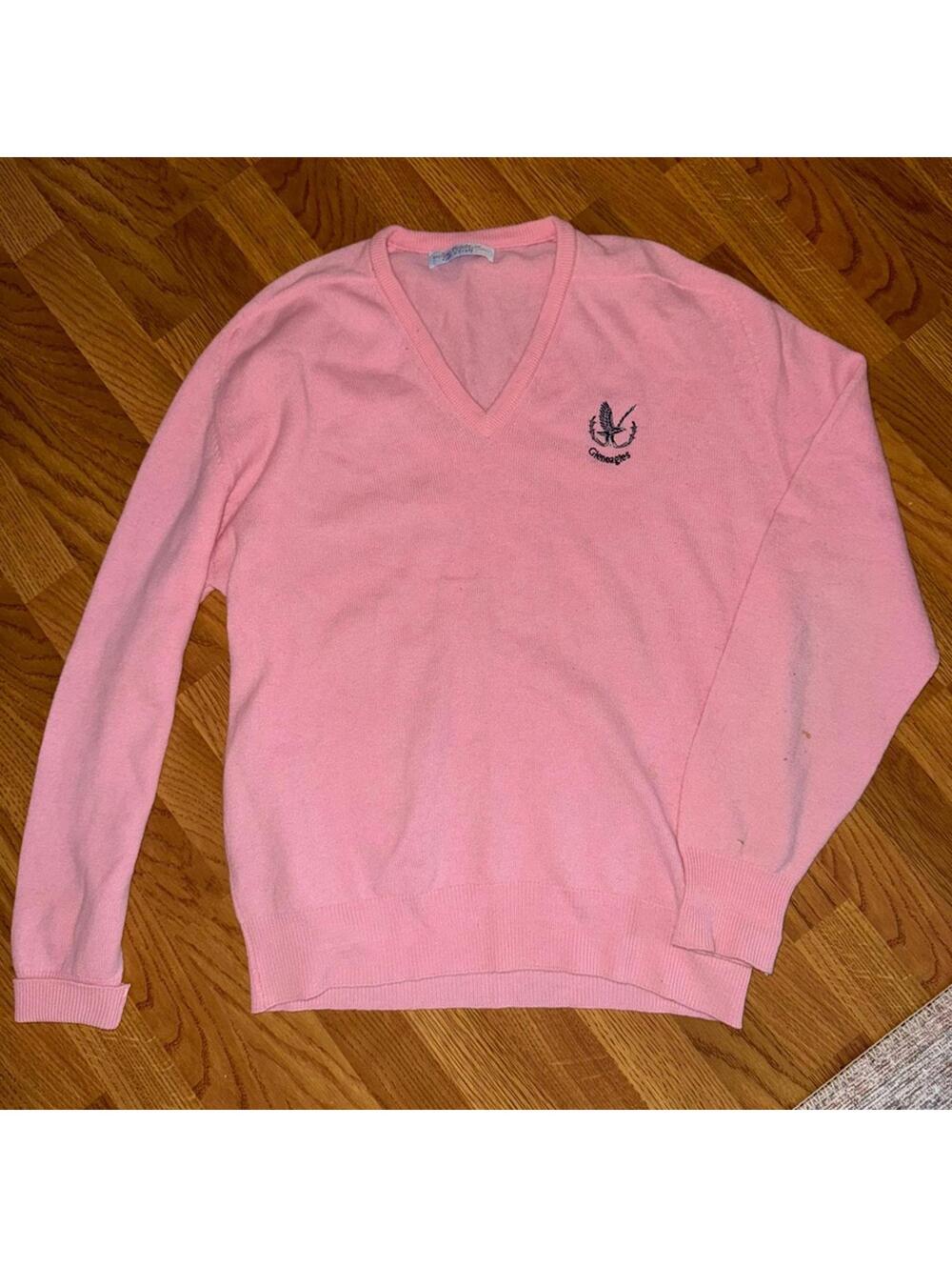 Vintage Lyle & Scott of Scotland for Gleneagles Pink V-Neck Sweater